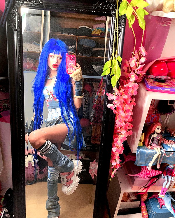 kriiizellda instagram image archive image