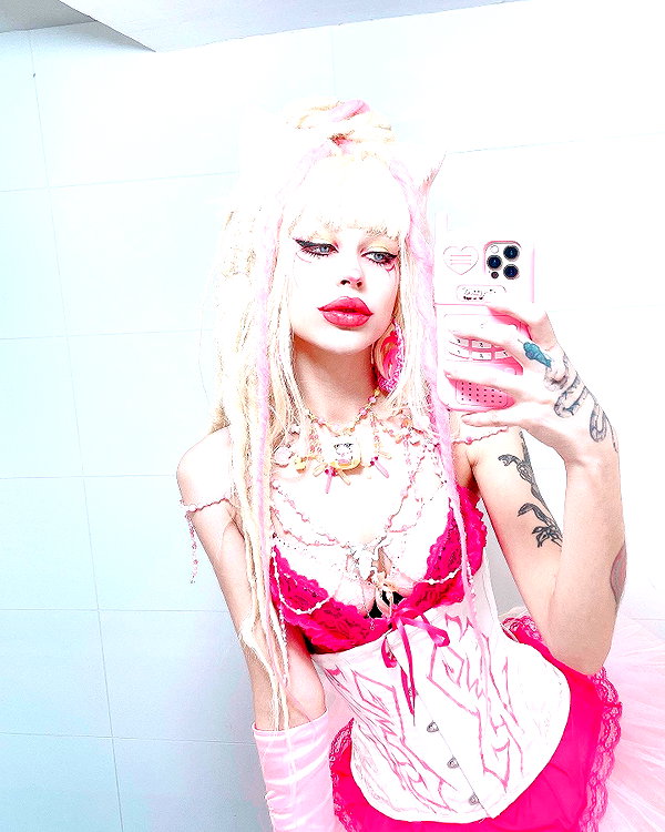 kriiizellda instagram image archive image