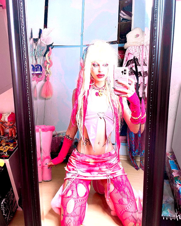 kriiizellda instagram image archive image