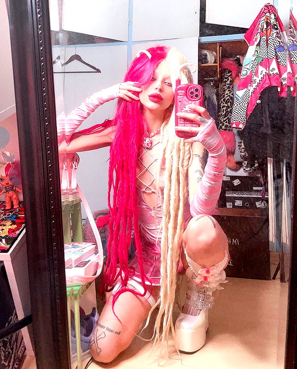 kriiizellda instagram image archive image