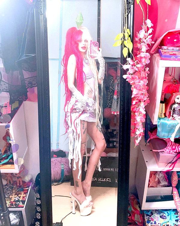 kriiizellda instagram image archive image