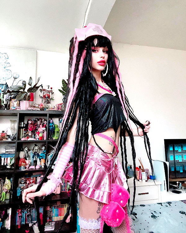 kriiizellda instagram image archive image