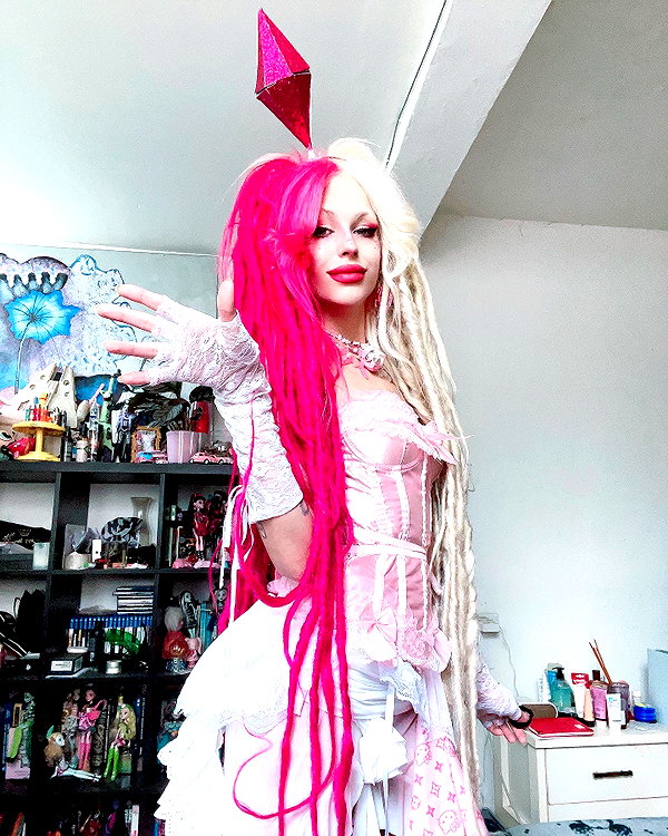 kriiizellda instagram image archive image