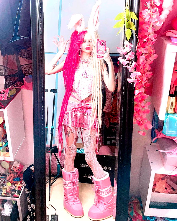 kriiizellda instagram image archive image