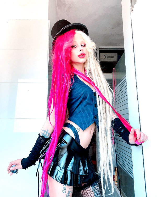 kriiizellda instagram image archive image