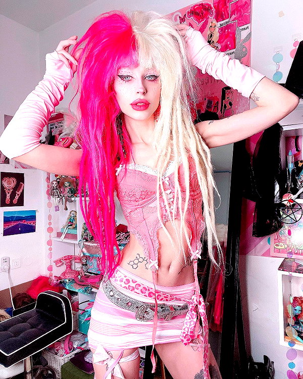 kriiizellda instagram image archive image