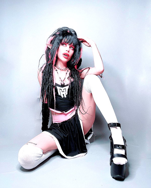 kriiizellda instagram image archive image