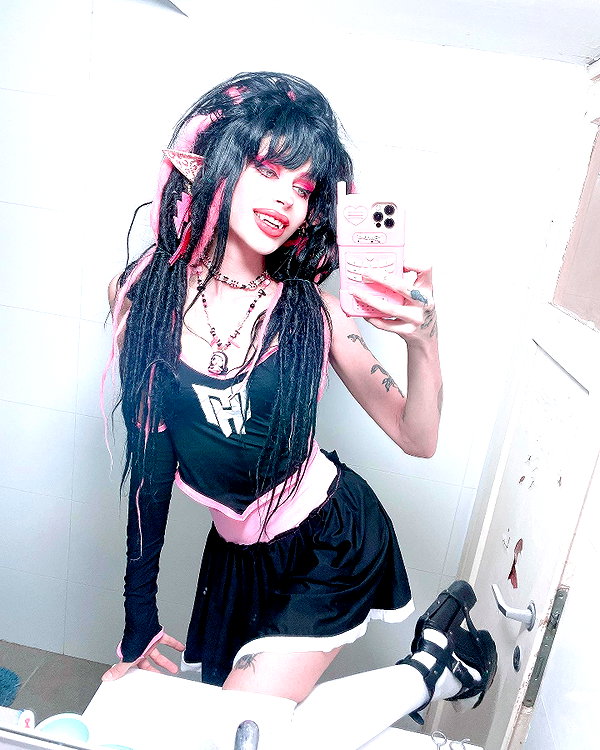 kriiizellda instagram image archive image
