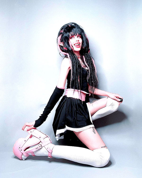 kriiizellda instagram image archive image