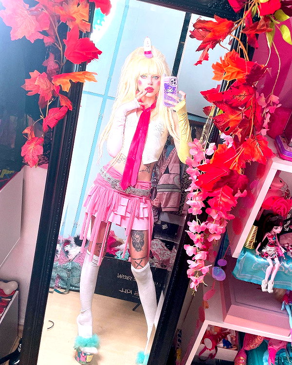 kriiizellda instagram image archive image