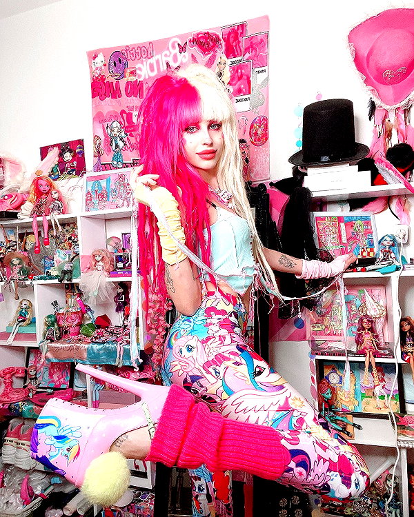 kriiizellda instagram image archive image