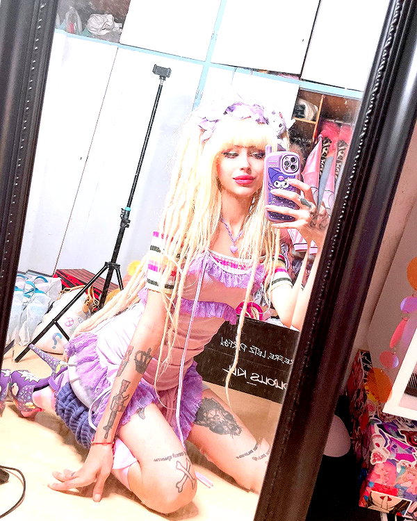 kriiizellda instagram image archive image