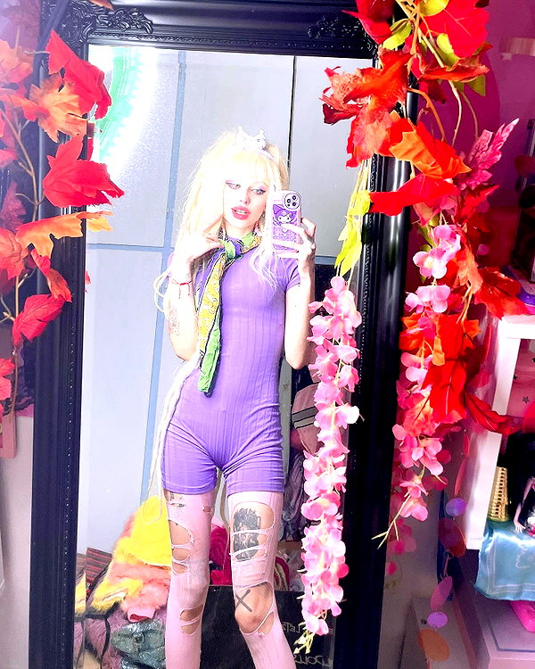 kriiizellda instagram image archive image