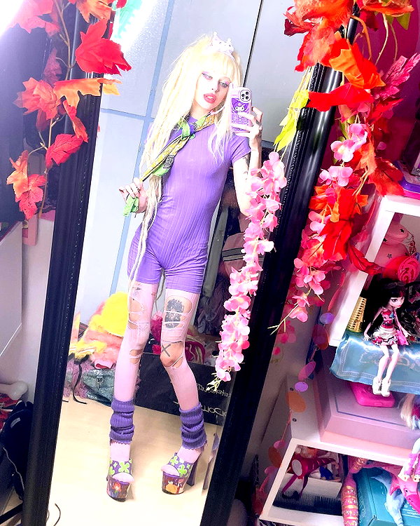kriiizellda instagram image archive image