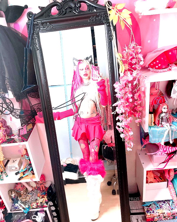 kriiizellda instagram image archive image