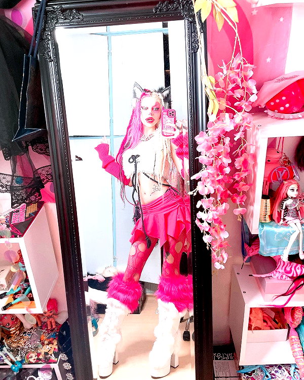 kriiizellda instagram image archive image