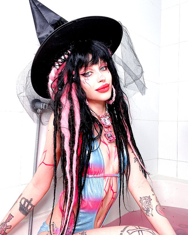 kriiizellda instagram image archive image