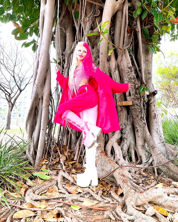 kriiizellda instagram image archive image