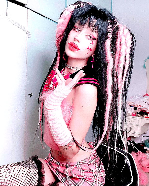 kriiizellda instagram image archive image