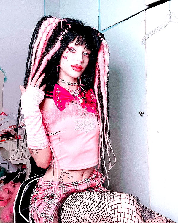 kriiizellda instagram image archive image