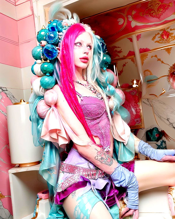 kriiizellda instagram image archive image