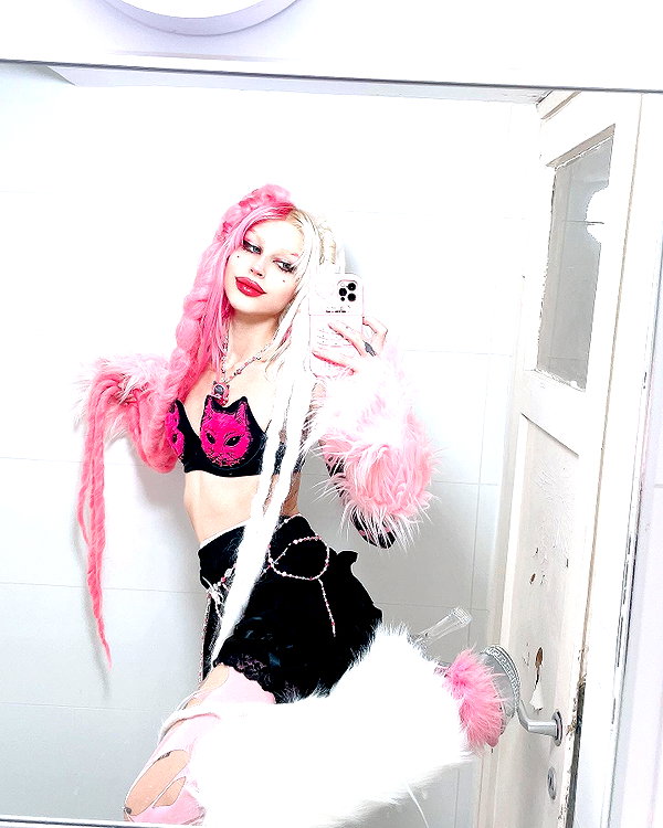 kriiizellda instagram image archive image