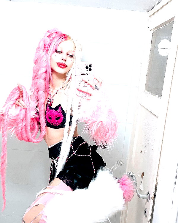 kriiizellda instagram image archive image