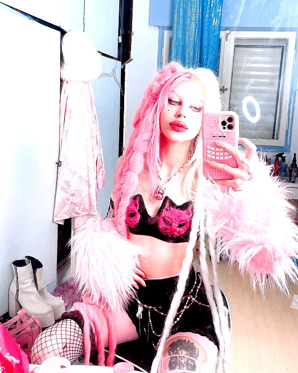 kriiizellda instagram image archive image