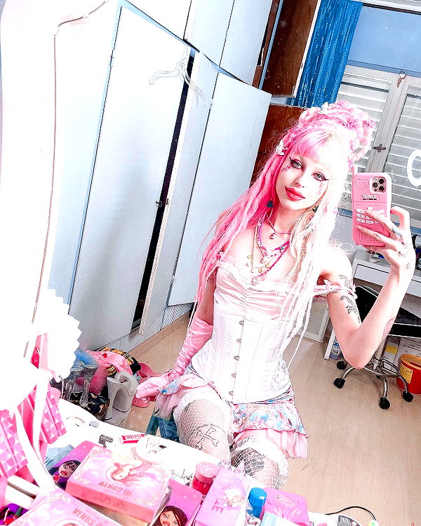 kriiizellda instagram image archive image