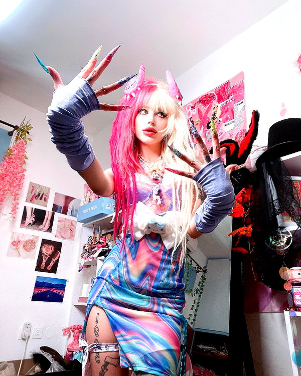 kriiizellda instagram image archive image