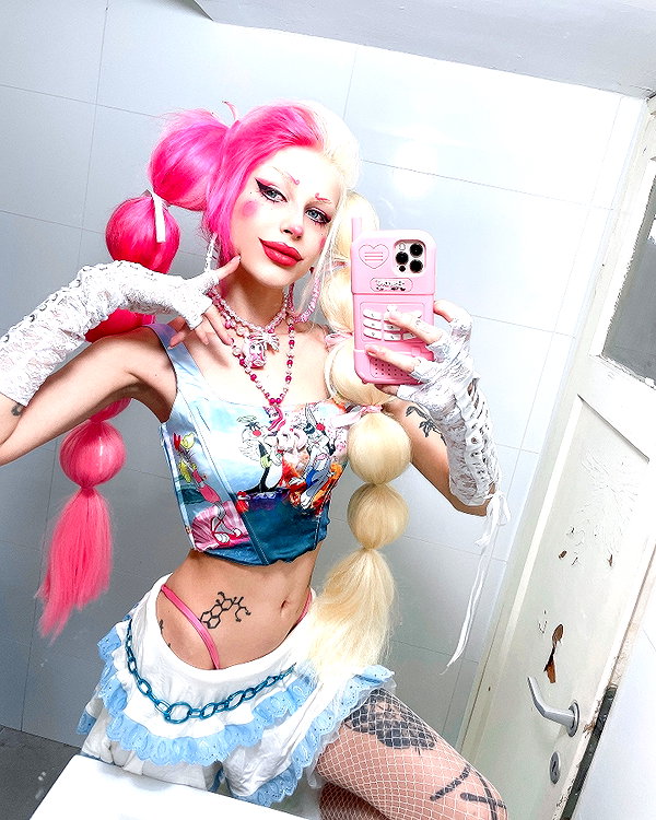 kriiizellda instagram image archive image