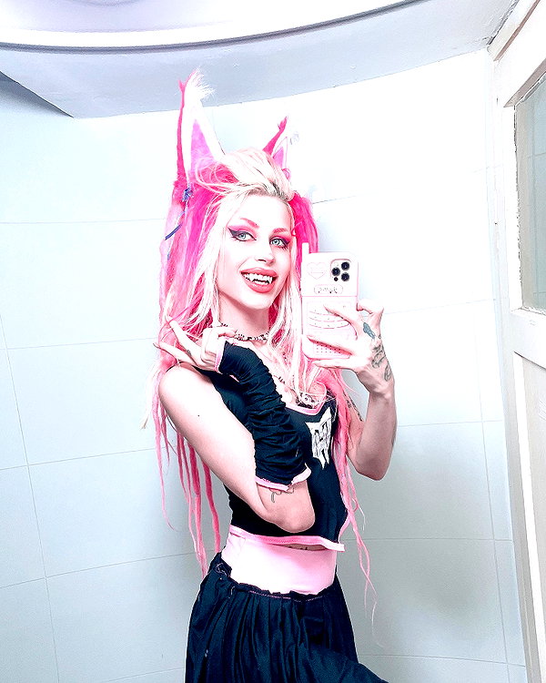 kriiizellda instagram image archive image