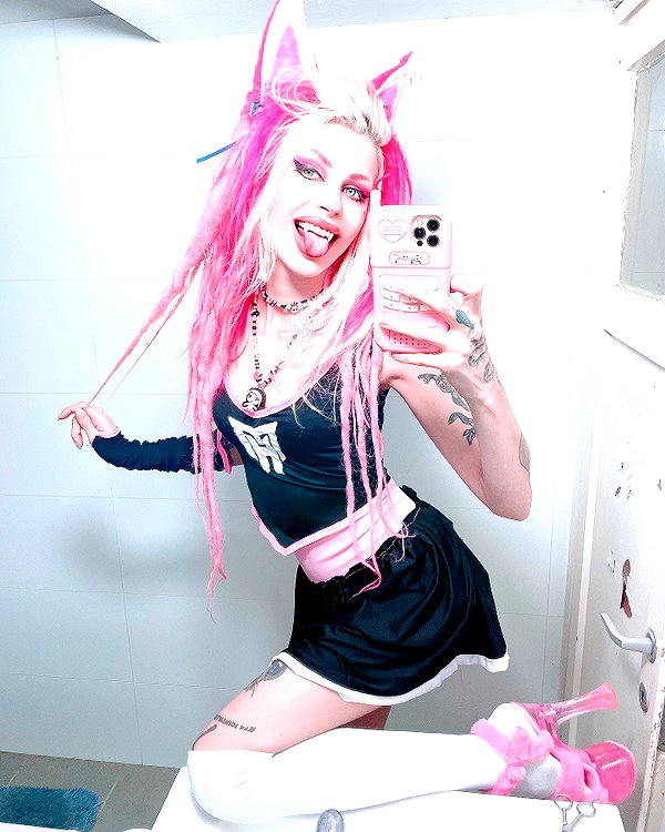 kriiizellda instagram image archive image