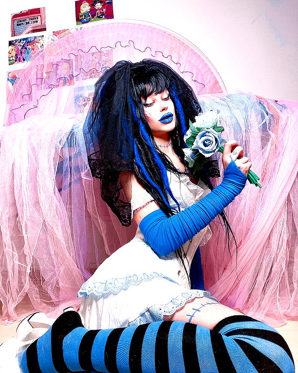 kriiizellda instagram image archive image