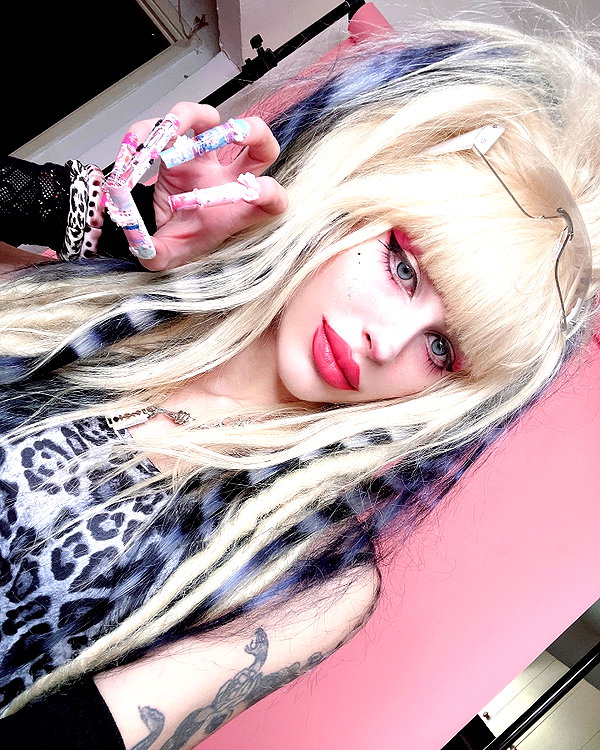 kriiizellda instagram image archive image