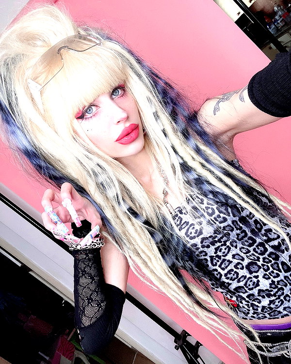 kriiizellda instagram image archive image