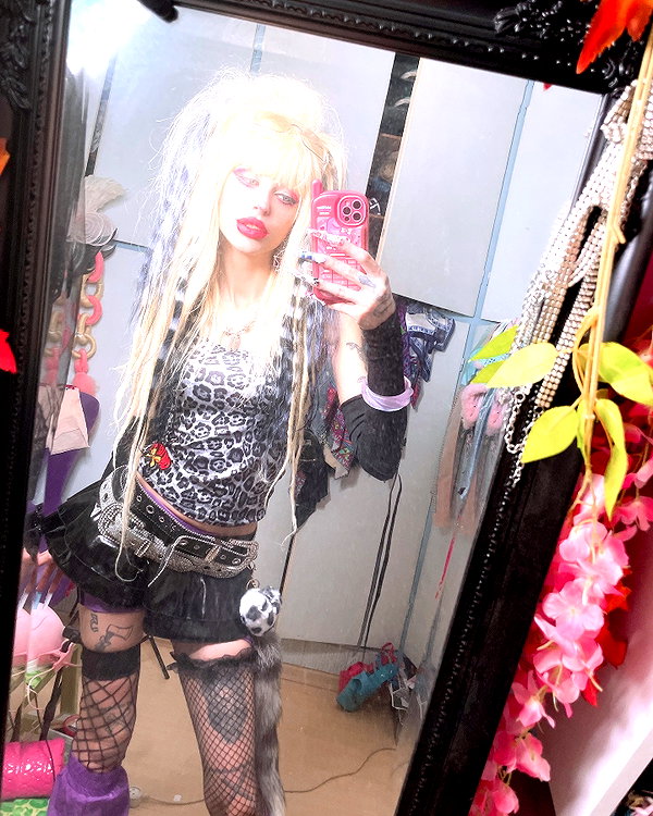 kriiizellda instagram image archive image
