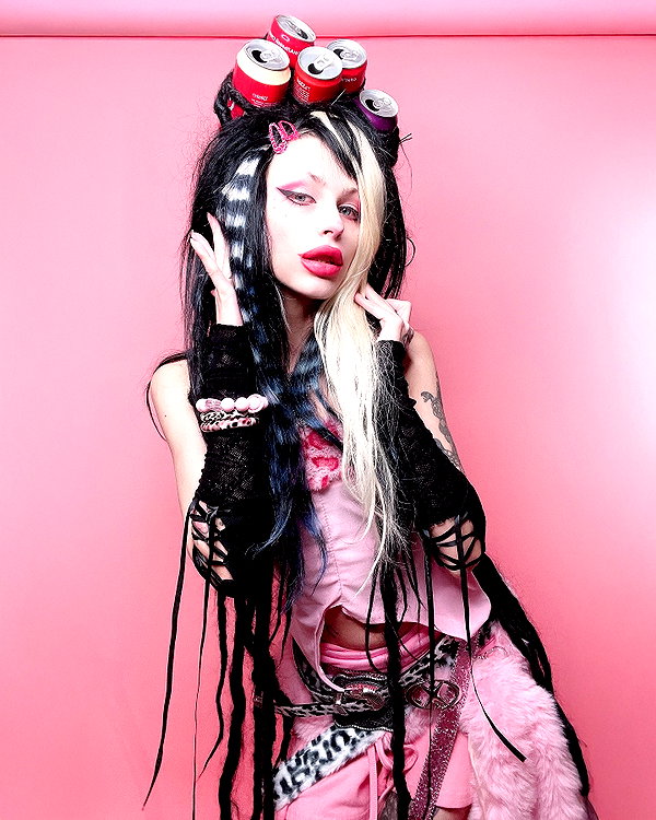 kriiizellda instagram image archive image