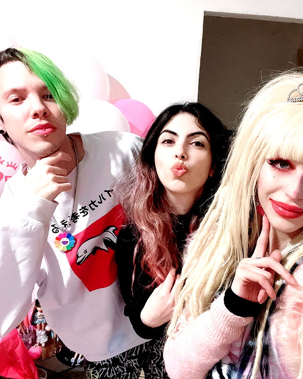 kriiizellda instagram image archive image