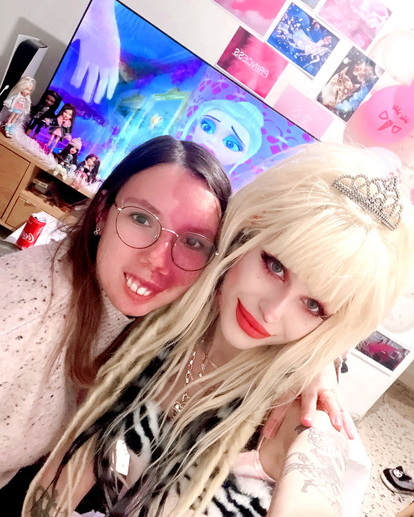 kriiizellda instagram image archive image