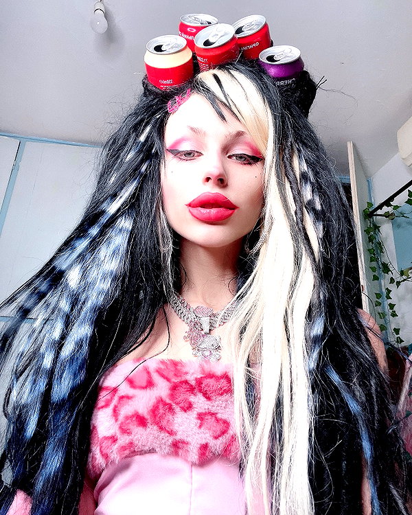 kriiizellda instagram image archive image