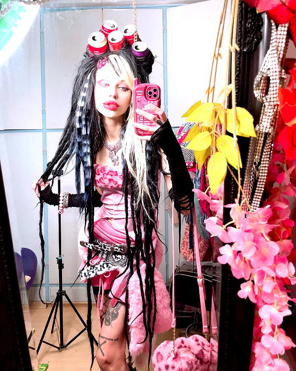 kriiizellda instagram image archive image