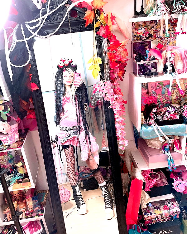 kriiizellda instagram image archive image