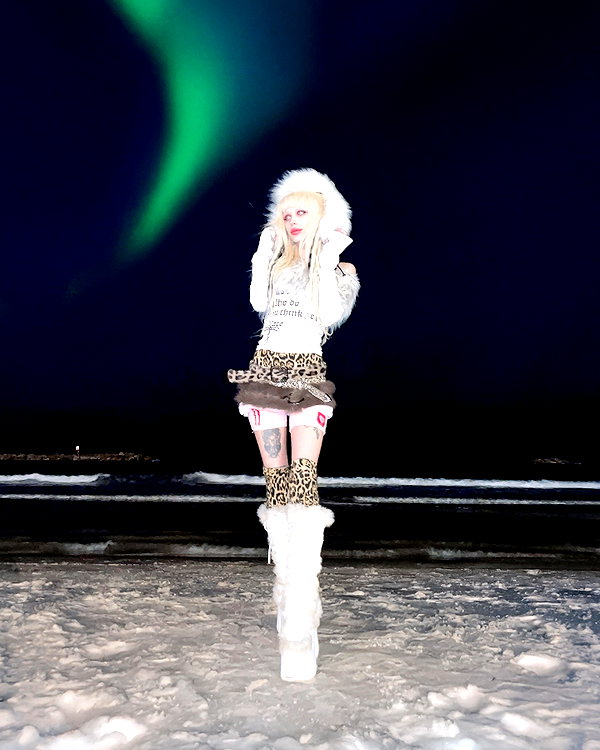kriiizellda instagram image archive image