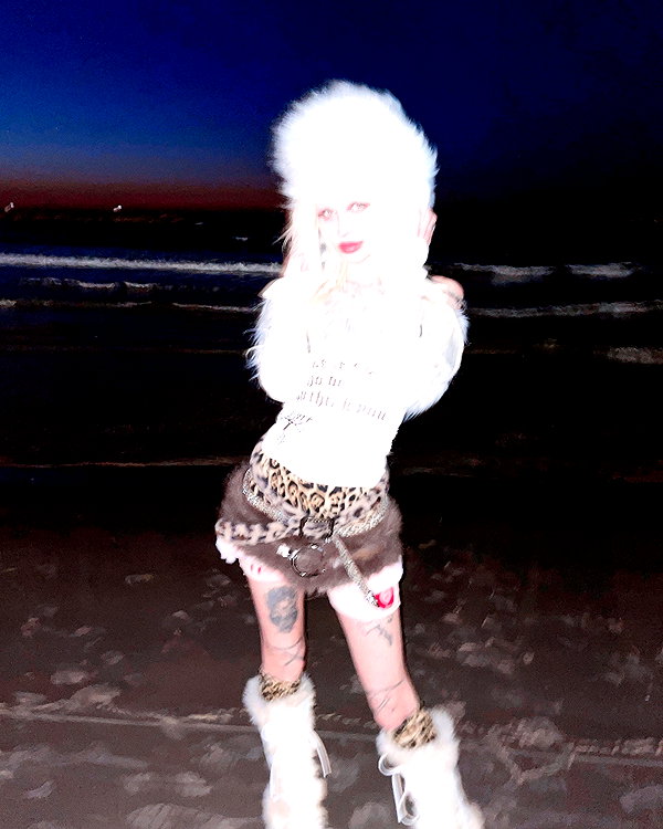 kriiizellda instagram image archive image