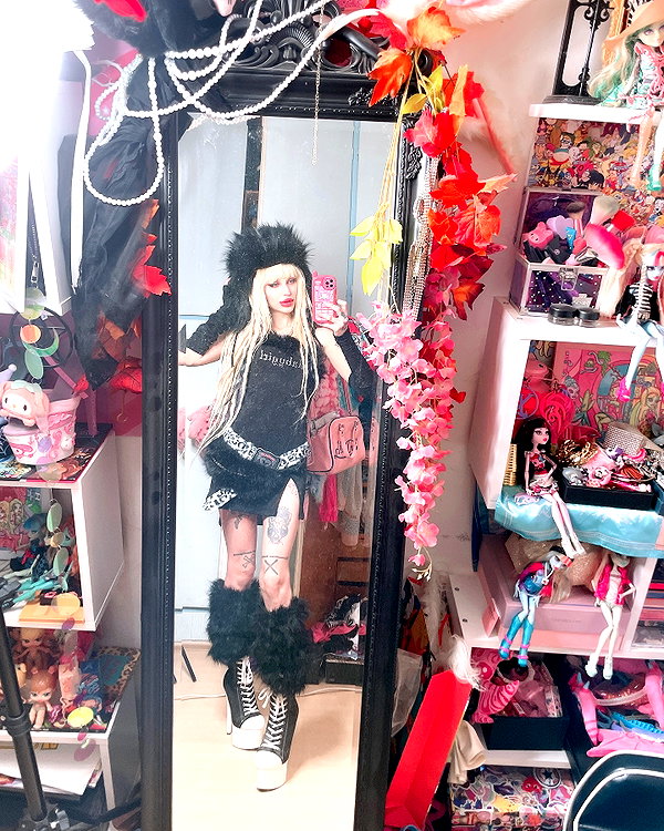 kriiizellda instagram image archive image