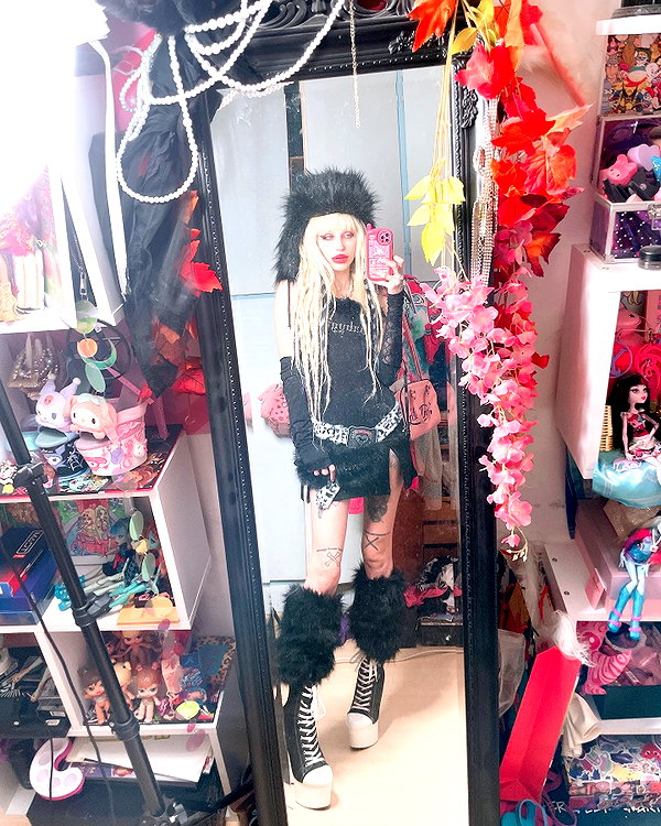 kriiizellda instagram image archive image
