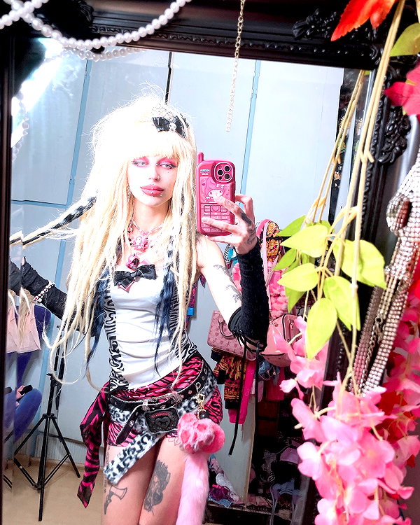 kriiizellda instagram image archive image