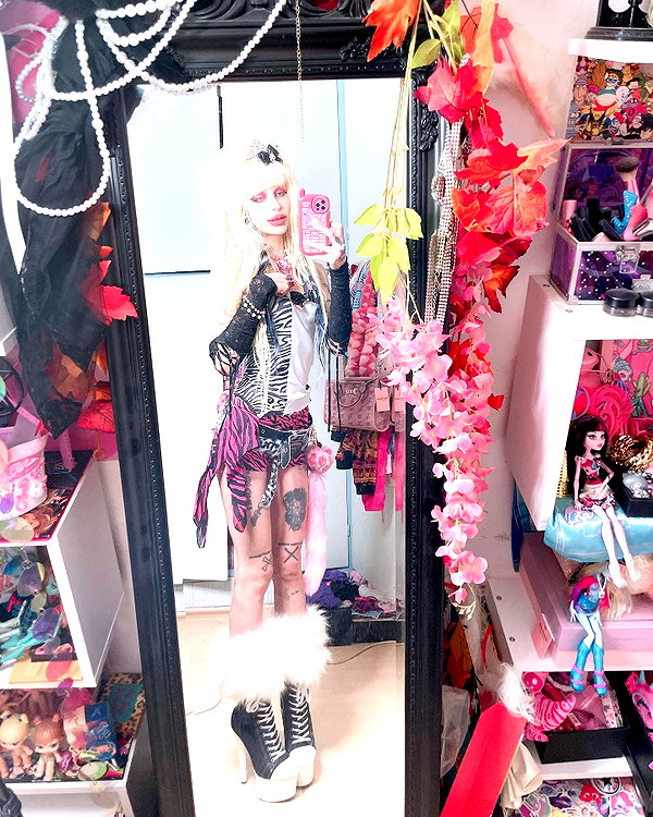 kriiizellda instagram image archive image