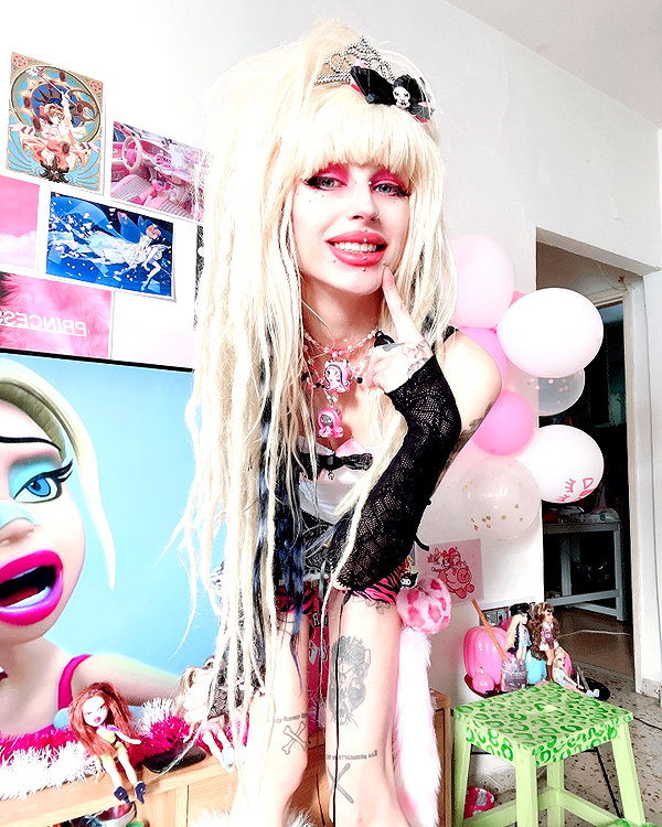 kriiizellda instagram image archive image